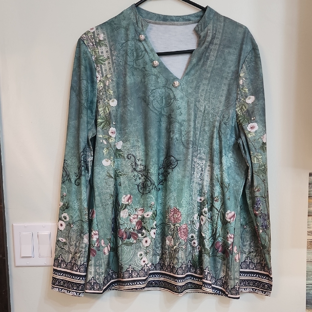 Floral Long Sleeve Top - Green 🛍